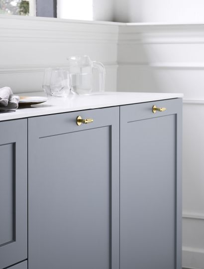 Furnipart Manor T - Gold